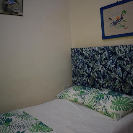 Tropical Breeze Vacation Home And Apartments Gros Islet Ngoại thất bức ảnh