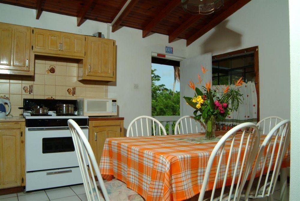 Tropical Breeze Vacation Home And Apartments Gros Islet Ngoại thất bức ảnh