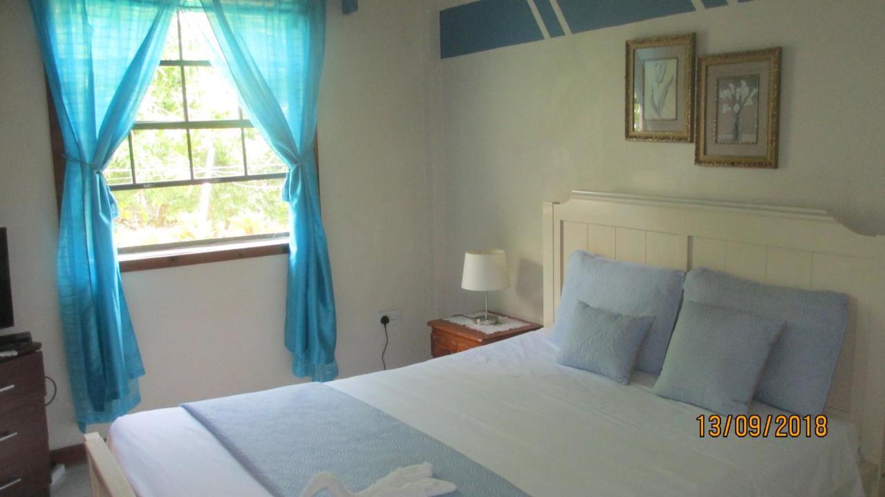 Tropical Breeze Vacation Home And Apartments Gros Islet Ngoại thất bức ảnh