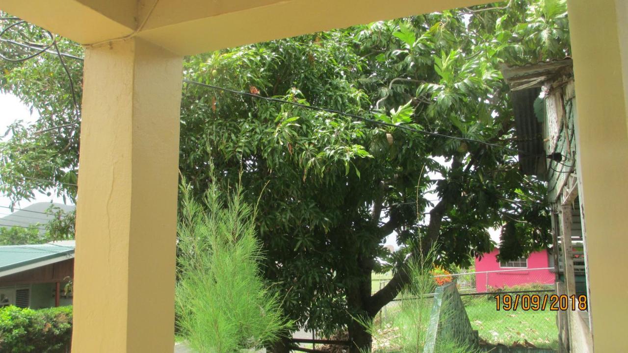 Tropical Breeze Vacation Home And Apartments Gros Islet Ngoại thất bức ảnh