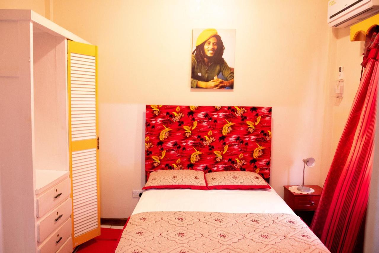 Tropical Breeze Vacation Home And Apartments Gros Islet Ngoại thất bức ảnh