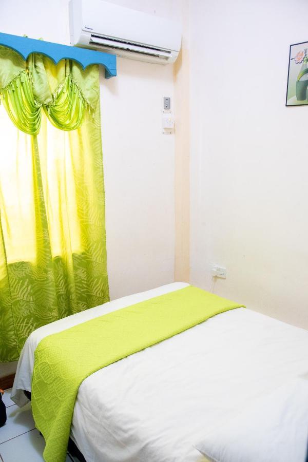 Tropical Breeze Vacation Home And Apartments Gros Islet Ngoại thất bức ảnh