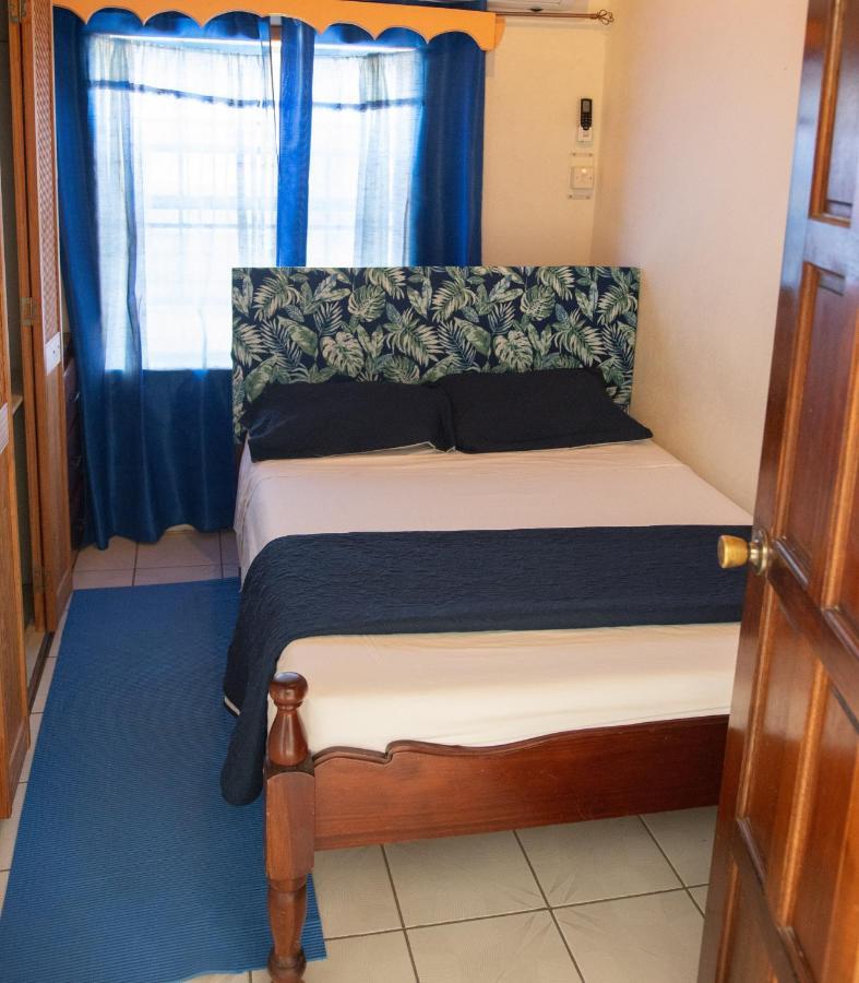 Tropical Breeze Vacation Home And Apartments Gros Islet Ngoại thất bức ảnh