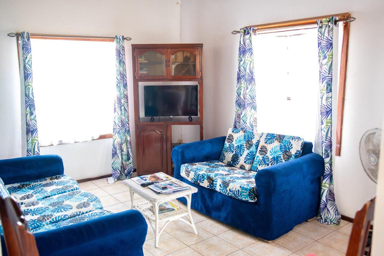 Tropical Breeze Vacation Home And Apartments Gros Islet Ngoại thất bức ảnh