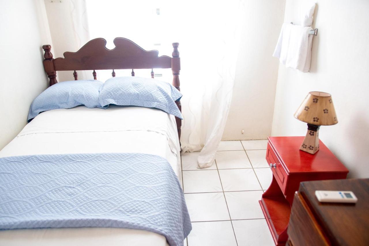 Tropical Breeze Vacation Home And Apartments Gros Islet Ngoại thất bức ảnh