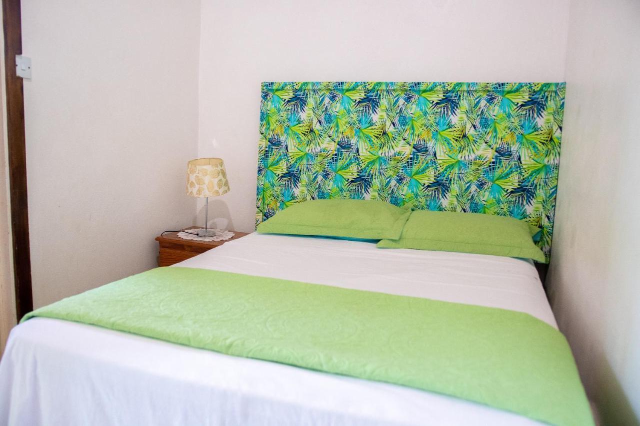 Tropical Breeze Vacation Home And Apartments Gros Islet Ngoại thất bức ảnh